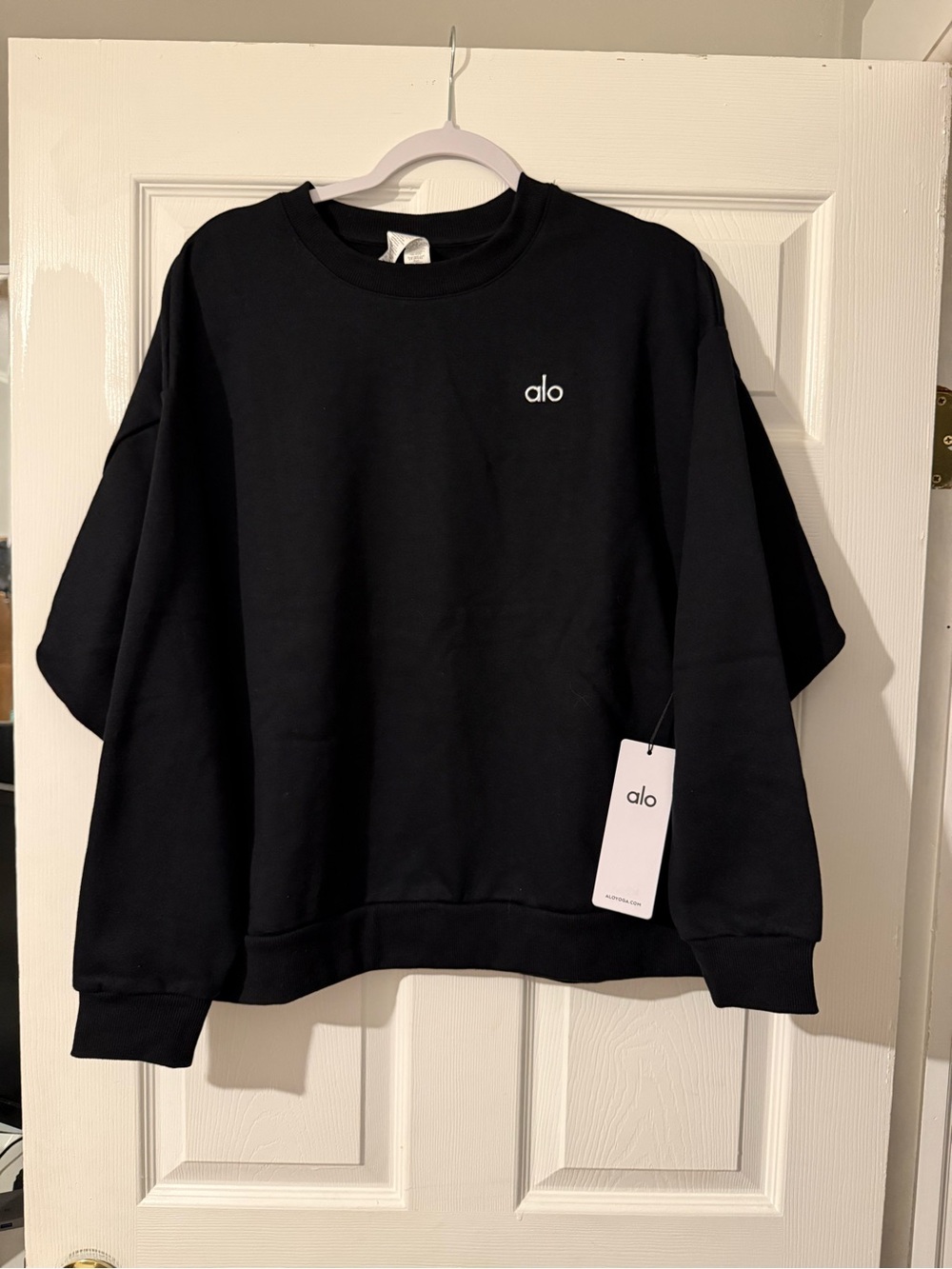 ALO Yoga Black Crewneck Sweatshirt